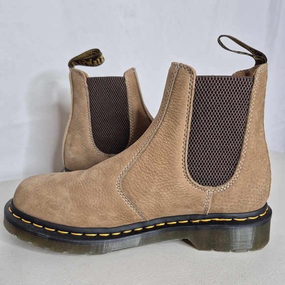 Dr. Martens 2976 Nubuck Chelsea Boots NWOB - Size 7 - Picture 4 of 16